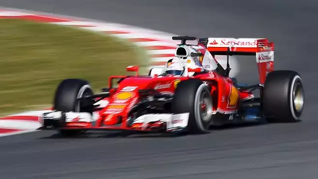 Bottas a sorpresa, Vettel da gara