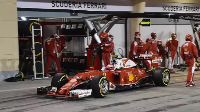 La Ferrari e il cartello misterioso