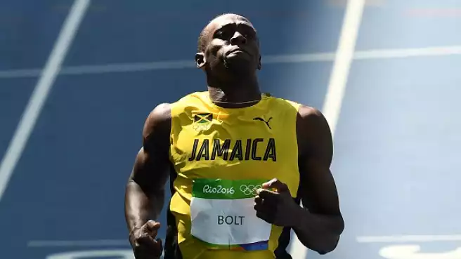 Usain Bolt in semifinale in scioltezza