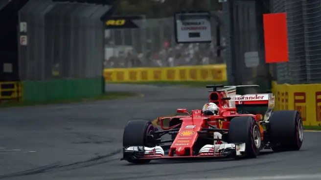 Vettel pazzo di gioia: 