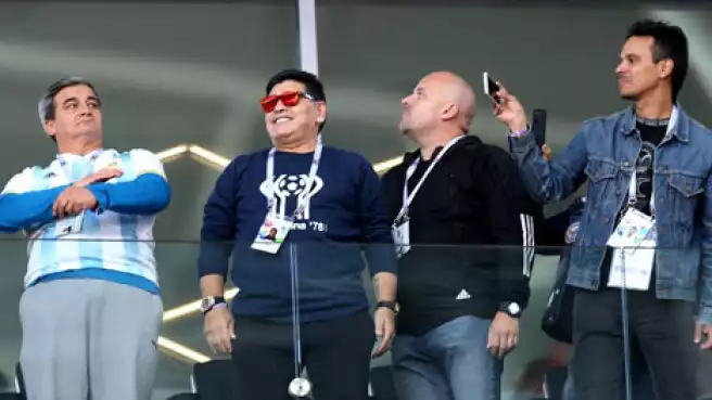 Maradona tra gaffe e scaramanzia