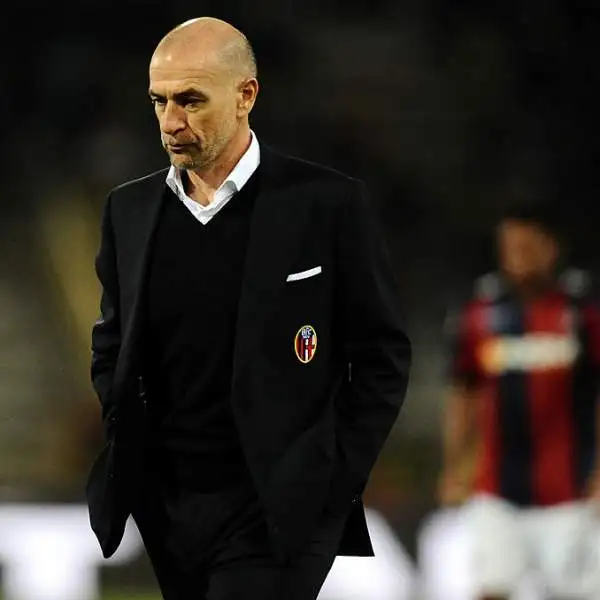 Grazie alle reti di De Luca ed Estigarribia, a Bologna l'Atalanta ottiene la sesta vittoria consecutiva. Un traguardo incredibile: non era mai accaduto nella storia della Dea.