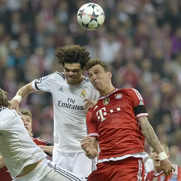 Pepe 7. Forse il simbolo del dominio totale della squadra di Ancelotti è lui. Perché le Meregues sono implacabili in avanti, ma non fanno passare nemmeno uno spillo dietro. E il portoghese domina.