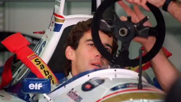Il brasiliano, candidato d'obbligo al Mondiale, arrivò in Emilia già teso: era a 0 punti dopo due Gran Premi, entrambi vinti da Schumacher, e le critiche iniziavano a bersagliarlo.