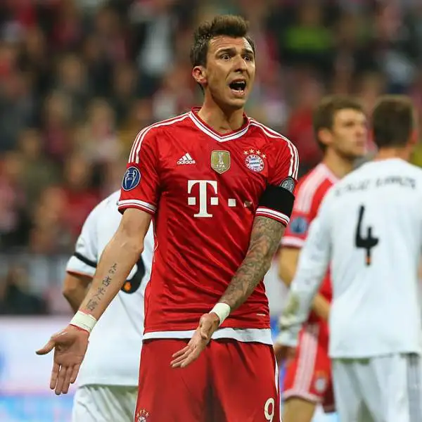 Mandzukic 4. Decisivo in Bundesliga, ha di fatto lasciato il Bayern con un uomo in meno per entrambe le semifinali. Un ectoplasma, tanto che Guardiola dopo l'intervallo lo lascia negli spogliatoi.