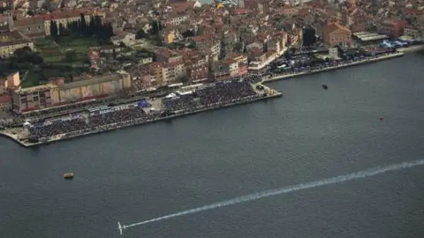La seconda tappa della corsa motoristica più veloce e spericolata al mondo ha avuto luogo sull'affascinante costa istriana della Croazia.