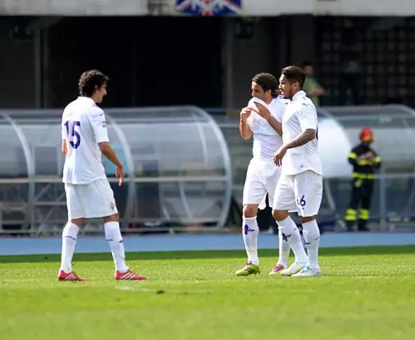 Partita emozionante e ricca di gol al Bentegodi, per la viola in gol Cuadrado, Borja Valero, Matri e due volte Aquilani. Sala, Toni e Iturbe per il Verona.