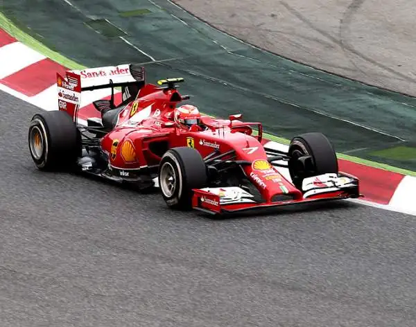 In Catalogna trionfa Hamilton, male le Ferrari. Mercedes di un altro pianeta: Rosberg è secondo, Vettel quarto, Alonso sesto, Raikkonen settimo.