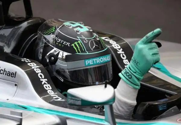 Montecarlo è di Rosberg. Alonso 4°. Dominio Mercedes anche a Monaco. Hamilton chiude secondo, Ricciardo completa il podio. Vettel out, Kimi sfortunato.