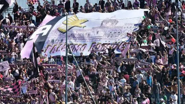 La squadra di Beppe Iachini ha ottenuto la ventitreesima vittoria stagionale grazie al gol di Franco Vazquez.