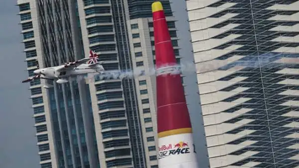 Grande spettacolo nella terza tappa stagionale del Red Bull Air Race a Putrajaya.