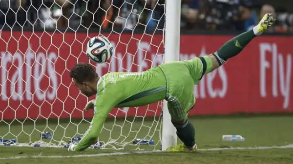 Igor Akinfeev. Ha sulla coscienza le reti che sono costate l’eliminazione alla nazionale russa.