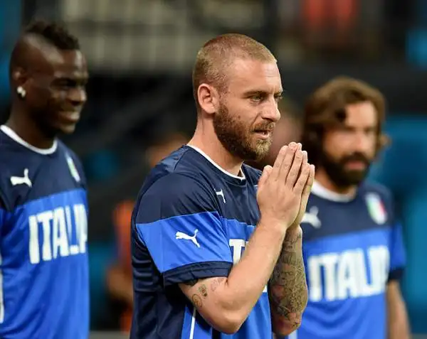 Allenamento sereno nello stadio de Amazonas per gli azzurri in vista della sfida all'Inghilterra che aprirà l'avventura dell'Italia al mondiale brasiliano.