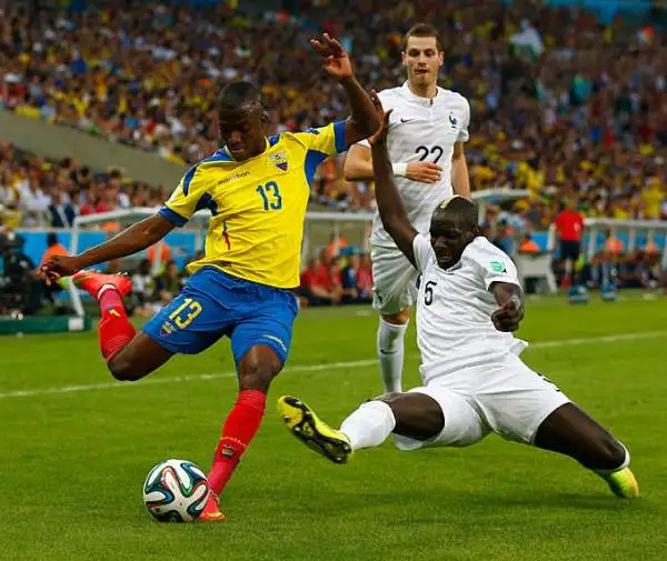 Termina a reti inviolate una partita in realtà combattutissima con ben trenta tiri in porta. Francia agli ottavi come prima, Ecuador unica sudamericana eliminata.
