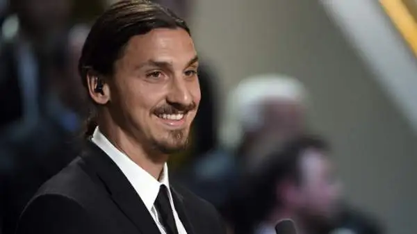 Zlatan Ibrahimovic, il grande assente, ha comunque risposto all'appello di chi lo voleva in Brasile e dalla tribuna si è goduto lo spettacolo del Mondiale.