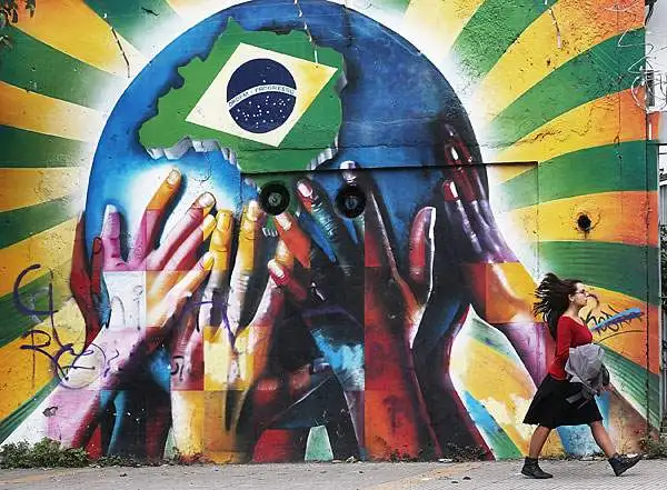 Le immagini più belle della prima settimana di gioco in Brasile in occasione della FIFA WORLD CUP 2014 con azioni, gol e tifosi nei mille colori della nazione sudamericana.