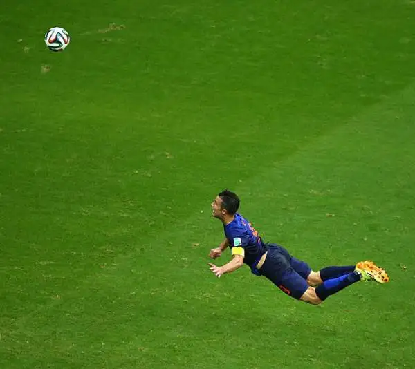Le immagini più belle della prima settimana di gioco in Brasile in occasione della FIFA WORLD CUP 2014 con azioni, gol e tifosi nei mille colori della nazione sudamericana.
