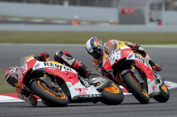 Gp Catalogna: vince Marquez, Rossi 2°. Gara intensa ma a spuntarla è ancora una volta il catalano della Honda, al settimo successo di fila. Bene Valentino. Terzo Pedrosa.