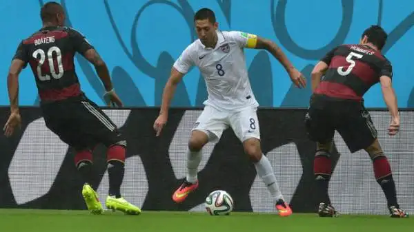 Dempsey 6,5. Lotta con classe e determinazione praticamente da solo con l'intera difesa tedesca.