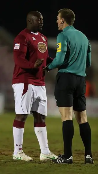 La partita contro il Chelsea ha fatto conoscere al mondo il bomber "over size" del Wimbledon, Akinfenwa.