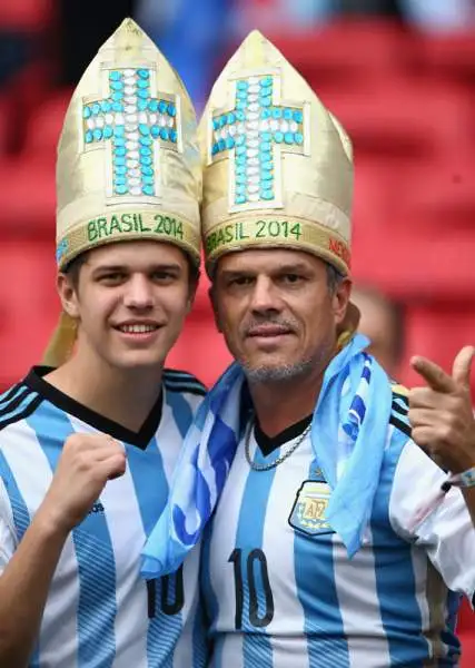 "Cari brasiliani il Papa ce l'abbiamo noi". Anzi due. 