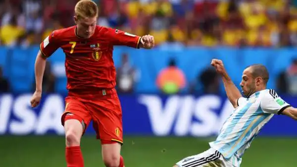 De Bruyne 5,5. Tanti, troppi tiri dalla distanza e poca costruzione della manovra. E' comunque uno dei più pericolosi dei Diavoli Rossi.