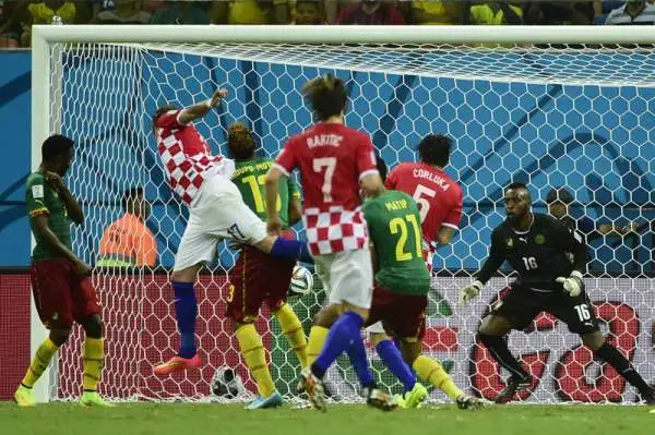 'Leoni domabili', la Croazia fa poker. Pesante sconfitta per il Camerun, 4-0, che decreta l'eliminazione degli africani. A Yaoundè aprono un’inchiesta, sospettano la combine.
