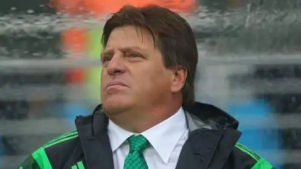 Quando è stato eliminato il corpulento ct messicano Herrera si è lamentato: “In quattro match abbiamo avuto tre arbitraggi disastrosi”.