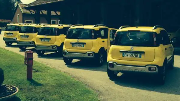 L'ultima nata di casa Fiat sposa il ‘piccolo’ con la ‘tecnica’, ha lo stile di un fuoristrada ma le dimensioni di una City car. E' il punto d’incontro tra funzionalità e stile.