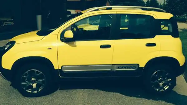 L'ultima nata di casa Fiat sposa il ‘piccolo’ con la ‘tecnica’, ha lo stile di un fuoristrada ma le dimensioni di una City car. E' il punto d’incontro tra funzionalità e stile.