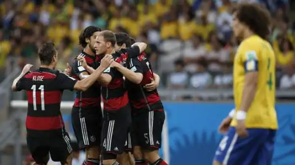 La Seleção crolla sotto i colpi di una super Germania nella semifinale del Mondiale.