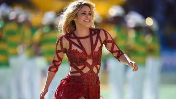 Shakira si è esibita al Maracanà durante la cerimonia d'apertura della finale dei Mondiali, Germania-Argentina. Con lei Carlos Santana, Ivete Sangalo, Carlinhos Brown e Wylep Jean.