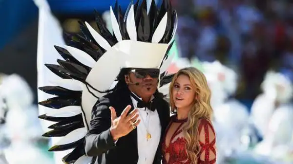 Shakira si è esibita al Maracanà durante la cerimonia d'apertura della finale dei Mondiali, Germania-Argentina. Con lei Carlos Santana, Ivete Sangalo, Carlinhos Brown e Wylep Jean.