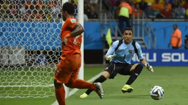Navas 7. Para tutto per 120 minuti ma ai rigori non va neanche vicino ai tentativi dei tiratori olandesi. Merita comunque grandi applausi.