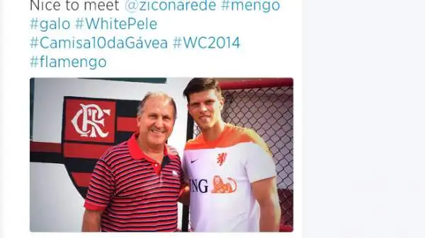 Stesso scatto per Huntelaar, decisivo contro il Messico.