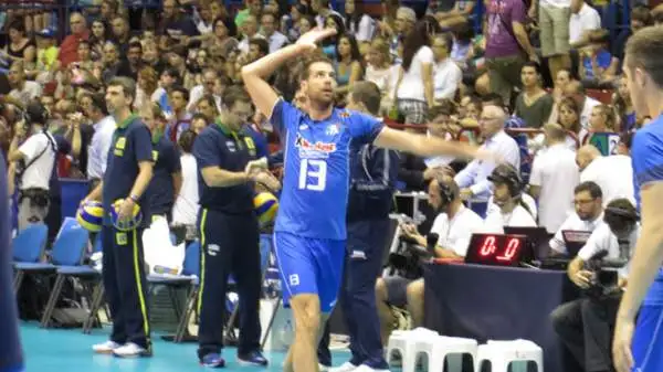 L'Italia chiude con una sconfitta per 1-3 (25-27, 25-18, 17-25, 16-25) con il Brasile la prima fase della World League.