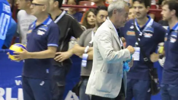 L'Italia chiude con una sconfitta per 1-3 (25-27, 25-18, 17-25, 16-25) con il Brasile la prima fase della World League.