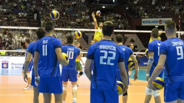 L'Italia chiude con una sconfitta per 1-3 (25-27, 25-18, 17-25, 16-25) con il Brasile la prima fase della World League.