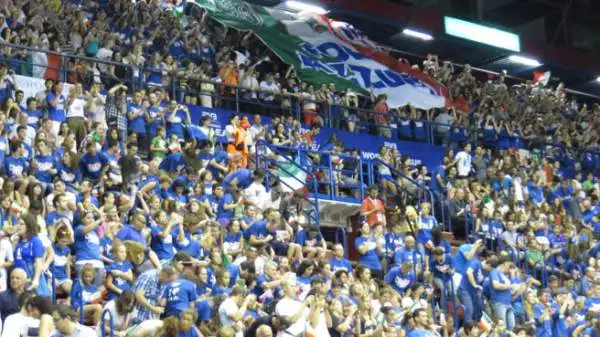 L'Italia chiude con una sconfitta per 1-3 (25-27, 25-18, 17-25, 16-25) con il Brasile la prima fase della World League.