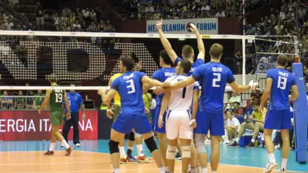L'Italia chiude con una sconfitta per 1-3 (25-27, 25-18, 17-25, 16-25) con il Brasile la prima fase della World League.