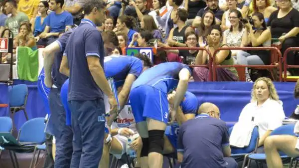 L'Italia chiude con una sconfitta per 1-3 (25-27, 25-18, 17-25, 16-25) con il Brasile la prima fase della World League.