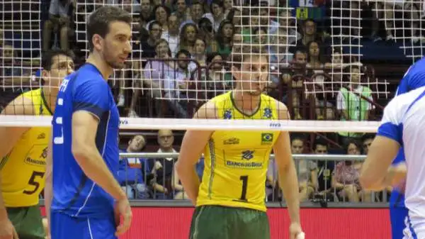 L'Italia chiude con una sconfitta per 1-3 (25-27, 25-18, 17-25, 16-25) con il Brasile la prima fase della World League.