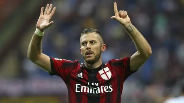 Milan-Lazio 3-1. Menez 6,5. Si rimbocca le maniche e dà l'anima. Conquista e trasforma il rigore, spiazzando Berisha.