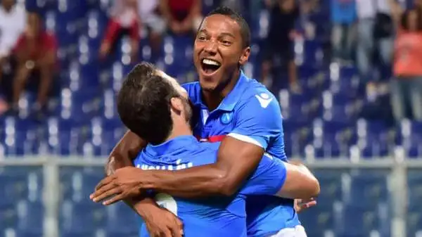 Genoa-Napoli 1-2. De Guzman 7. Che cuore. Entra al 74' del suo esordio italiano e dà tutto quello che può. Compresa la sgroppata finale che lo fa arrivare primo sul tap-in che vale la vittoria azzurra