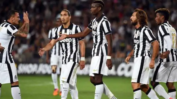 Due volte in svantaggio, i bianconeri ribaltano l'incontro contro l'A-League All Star nei minuti finali. Di Pepe la rete decisiva.