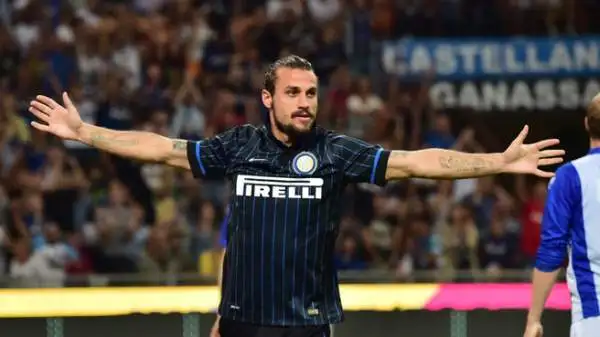 L'Inter piega 6-0 lo Stjarnan e si qualifica per la fase a gironi di Europa League.