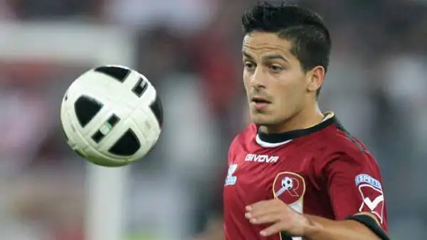 Vincenzo Sarno. Fu acquistato a 11 anni dal Torino alla cifra record di 120 milioni di lire. Non riuscì a mantenere le enormi aspettative, arrivò solo fino alla Lega Pro.
