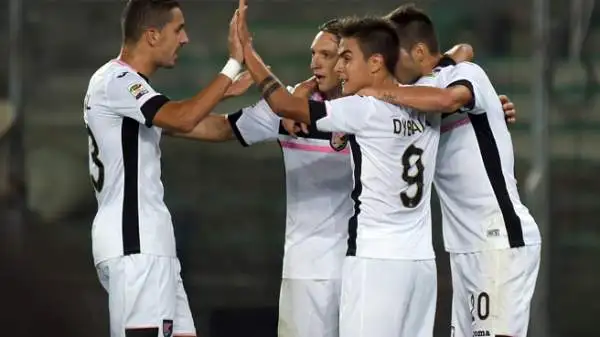 Verona-Palermo 2-1. Dybala 7. Fa un assist tira da tutte le posizioni, costruisce. Forse esagera con il tacco, ma se gioca sempre con questa voglia i rosanero andranno lontano.