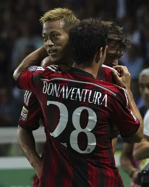 Partita pazza al Tardini con due espulsioni e ben 9 gol. Per il Milan a segno due volte Menez, Bonaventura, Honda e De Jong. Per il Parma in gol Cassano, Felipe, Lucarelli e un'autorete di De Sciglio.