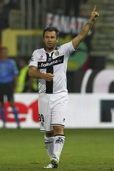 Partita pazza al Tardini con due espulsioni e ben 9 gol. Per il Milan a segno due volte Menez, Bonaventura, Honda e De Jong. Per il Parma in gol Cassano, Felipe, Lucarelli e un'autorete di De Sciglio.